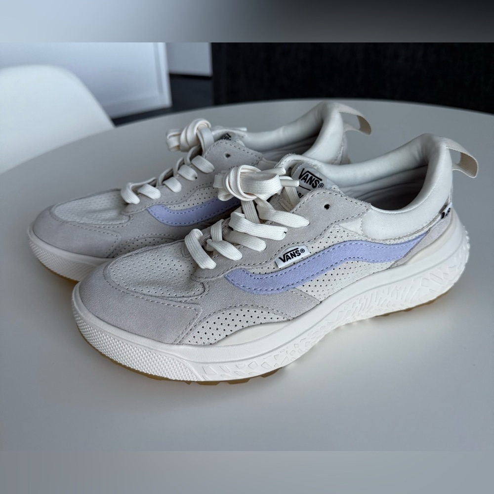 NEW VANS ULTRARANGE NEO VR3 SHOE SIZE WOMEN 8